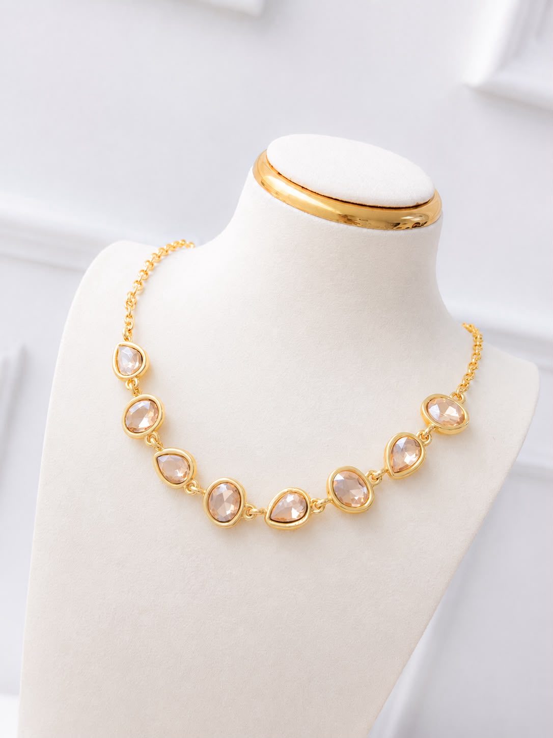 Collar Dalile